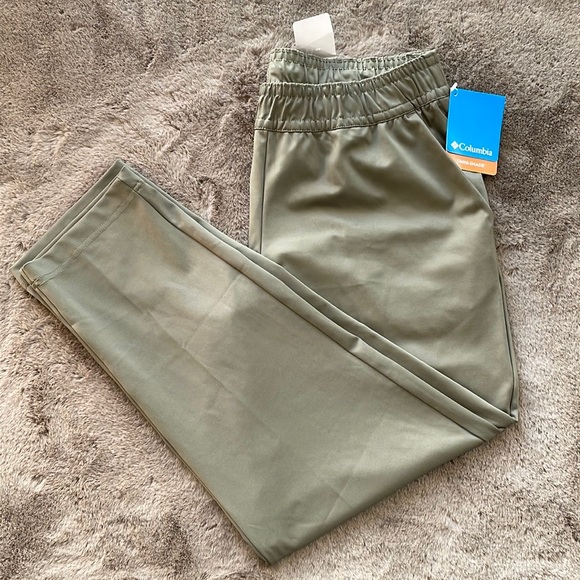 Columbia - Women’s Omni-Shade Ankle Pants - Picture 2 of 4